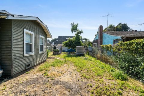 A home in East Palo Alto