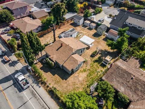 A home in East Palo Alto