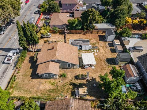 A home in East Palo Alto