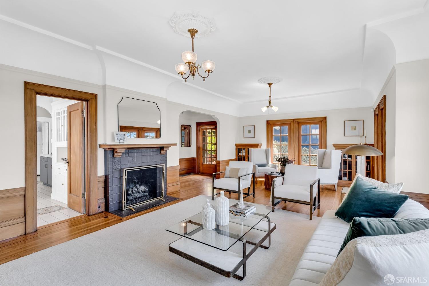 San Francisco, California 94127, United States, 3 Bedrooms Bedrooms, ,1 BathroomBathrooms,Residential,Pending,106369