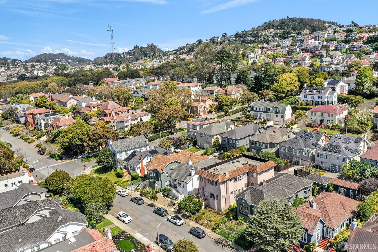 San Francisco, California 94127, United States, 3 Bedrooms Bedrooms, ,1 BathroomBathrooms,Residential,Pending,106369