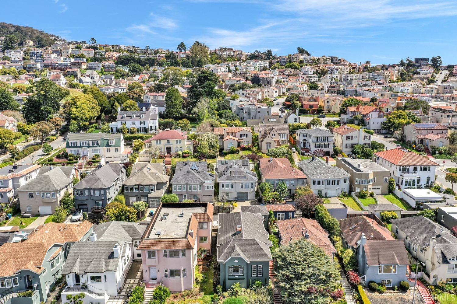 San Francisco, California 94127, United States, 3 Bedrooms Bedrooms, ,1 BathroomBathrooms,Residential,Pending,106369