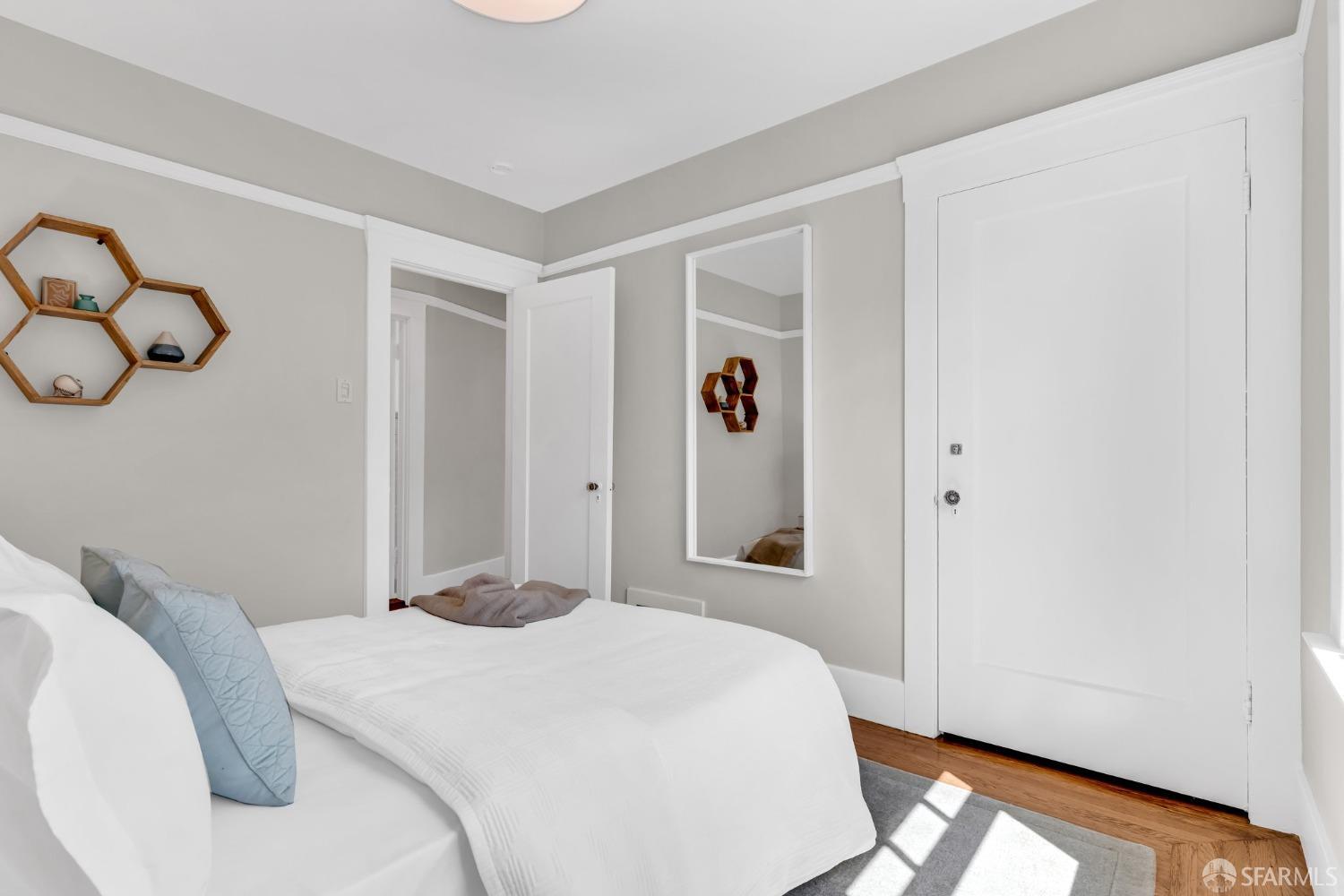 San Francisco, California 94127, United States, 3 Bedrooms Bedrooms, ,1 BathroomBathrooms,Residential,Pending,106369