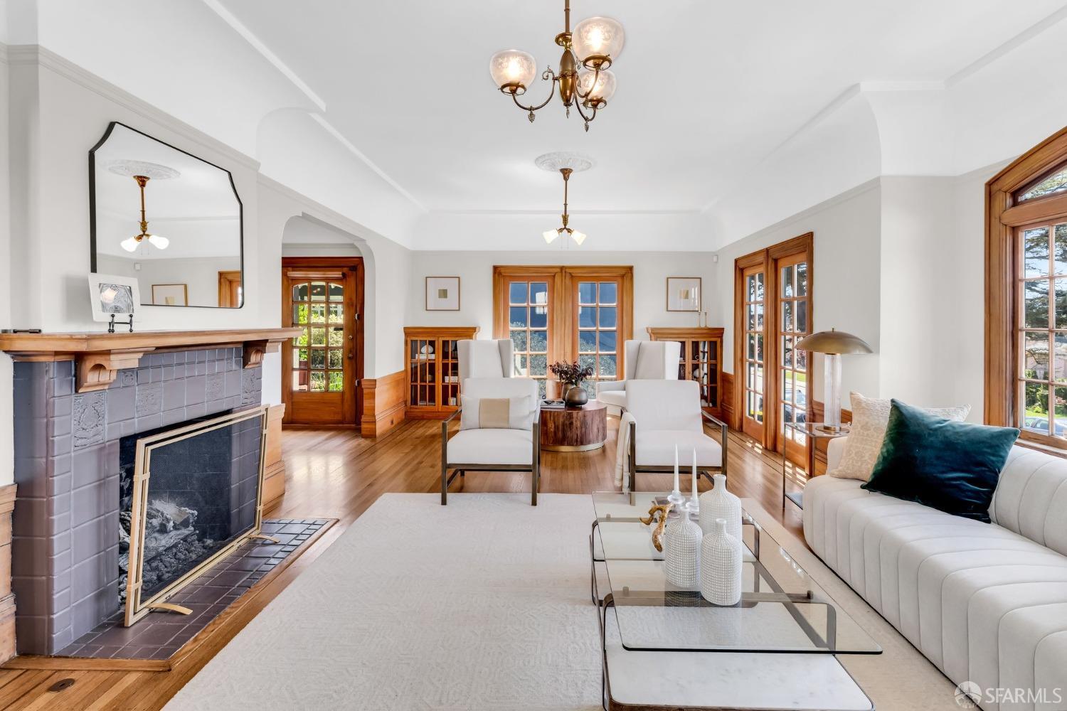 San Francisco, California 94127, United States, 3 Bedrooms Bedrooms, ,1 BathroomBathrooms,Residential,Pending,106369