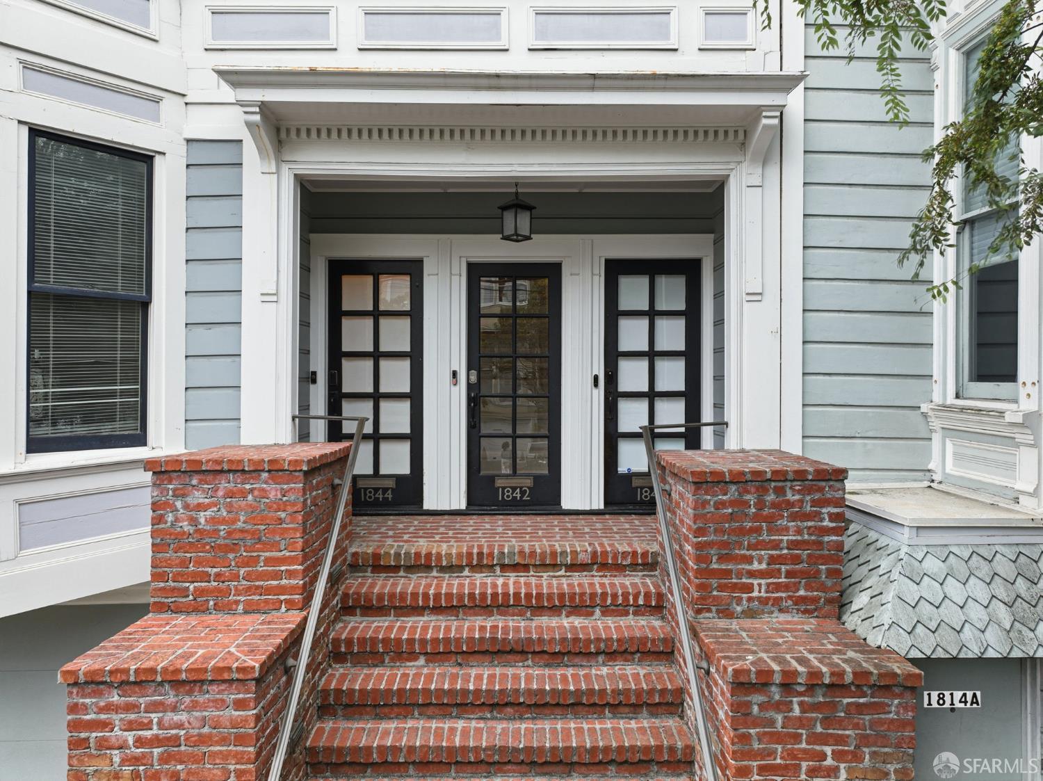 1842 Scott Street