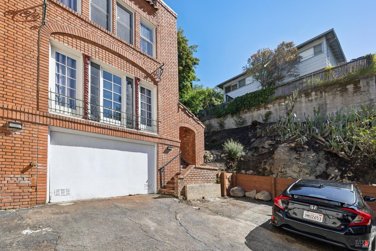 250 Red Hill Avenue