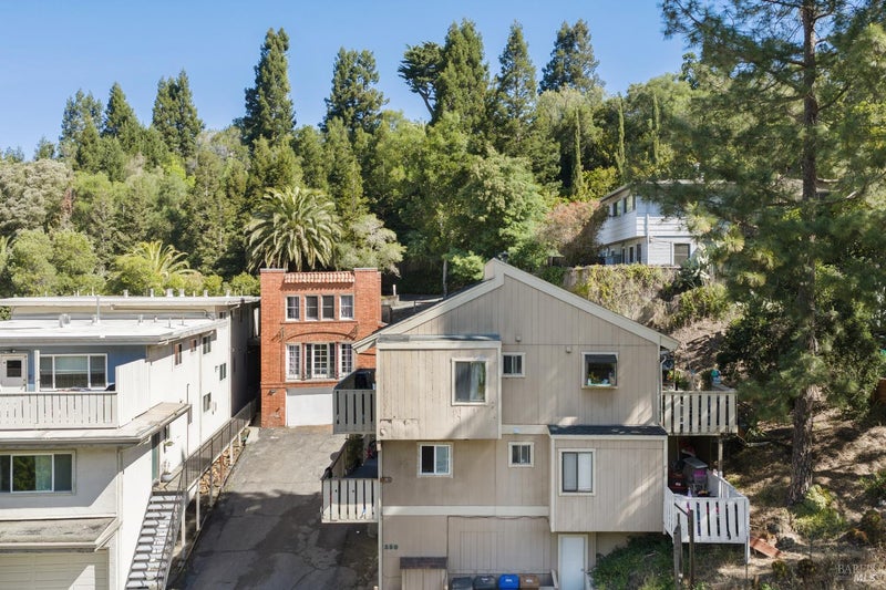 250 Red Hill Avenue