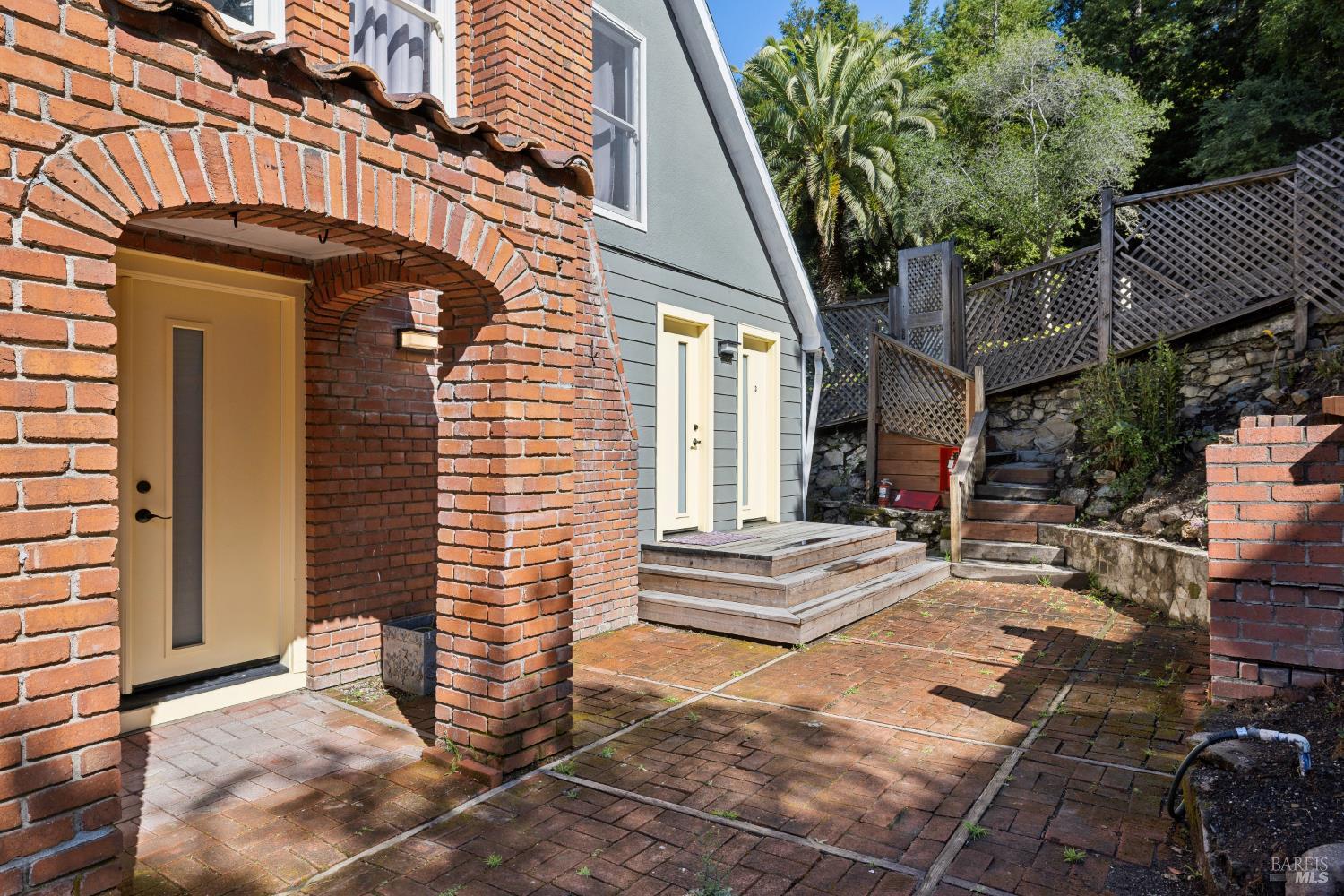 250 Red Hill Avenue