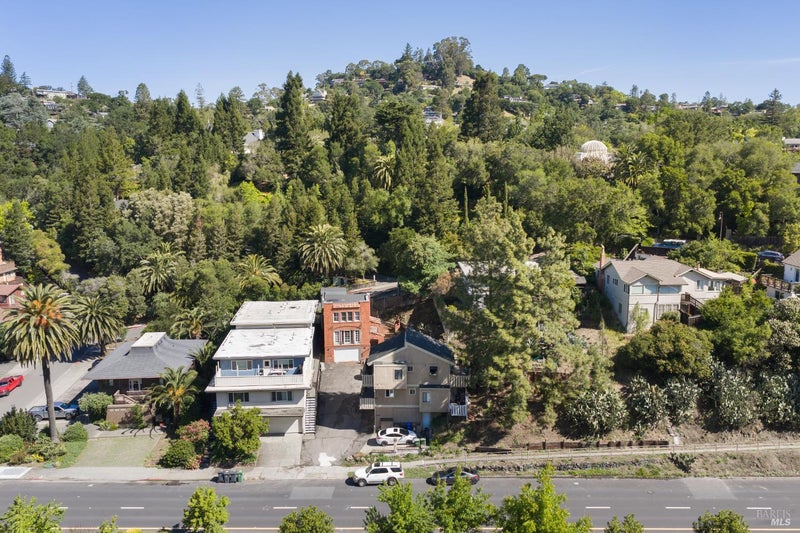 250 Red Hill Avenue