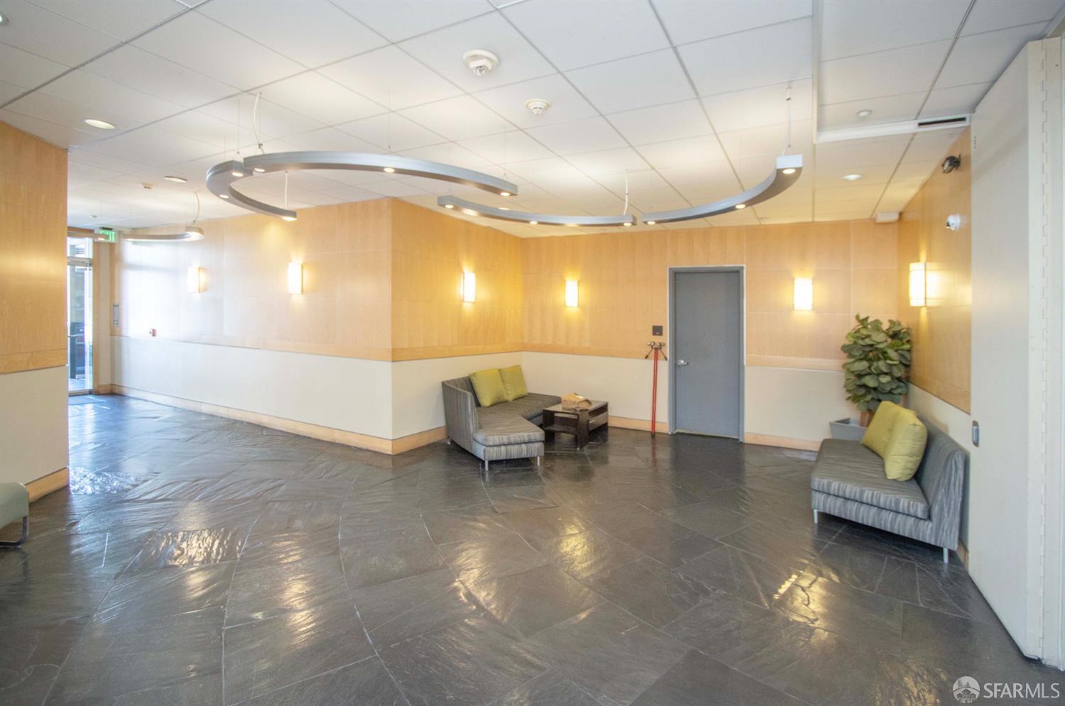 750 Van Ness Avenue V502