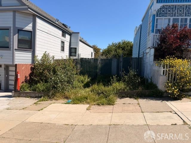 1528 Newcomb Avenue
