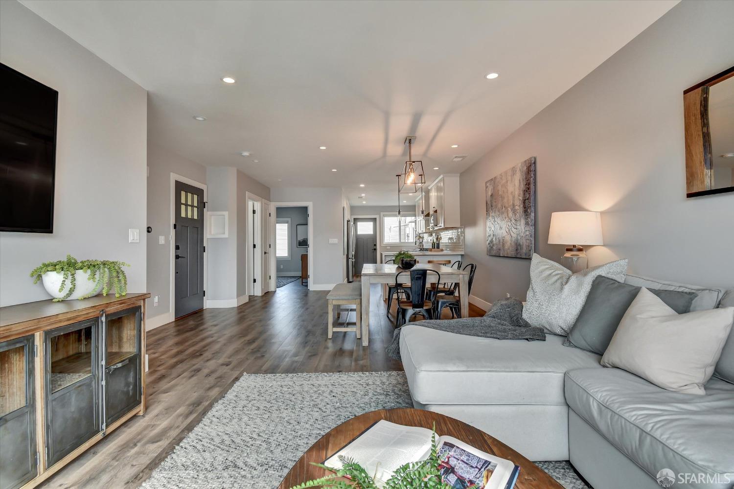 San Francisco, California 94122, United States, 4 Bedrooms Bedrooms, ,2 BathroomsBathrooms,Residential,Active,102967