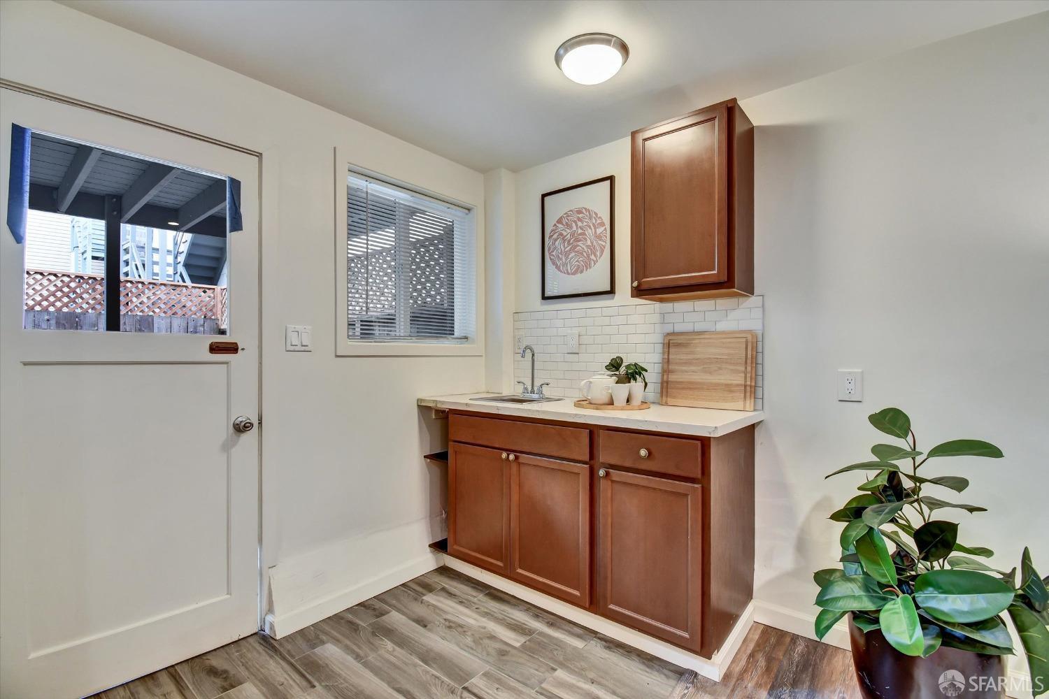 San Francisco, California 94122, United States, 4 Bedrooms Bedrooms, ,2 BathroomsBathrooms,Residential,Active,102967