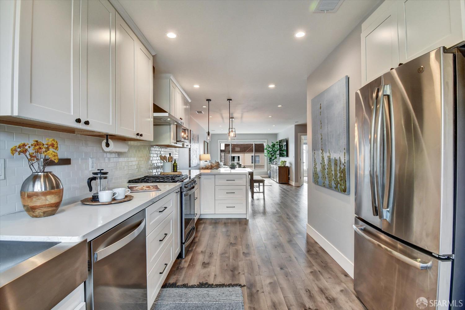 San Francisco, California 94122, United States, 4 Bedrooms Bedrooms, ,2 BathroomsBathrooms,Residential,Active,102967