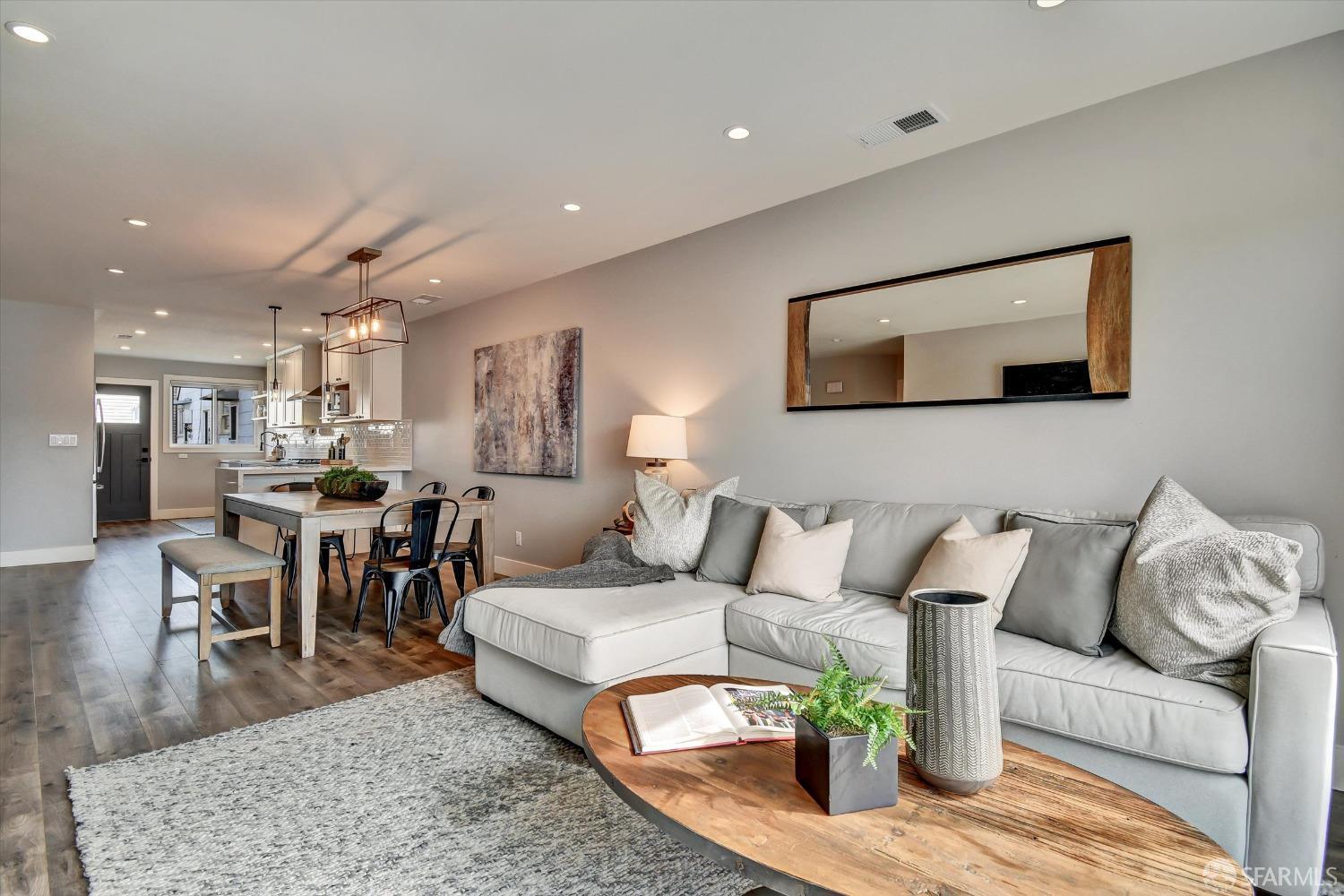 San Francisco, California 94122, United States, 4 Bedrooms Bedrooms, ,2 BathroomsBathrooms,Residential,Active,102967