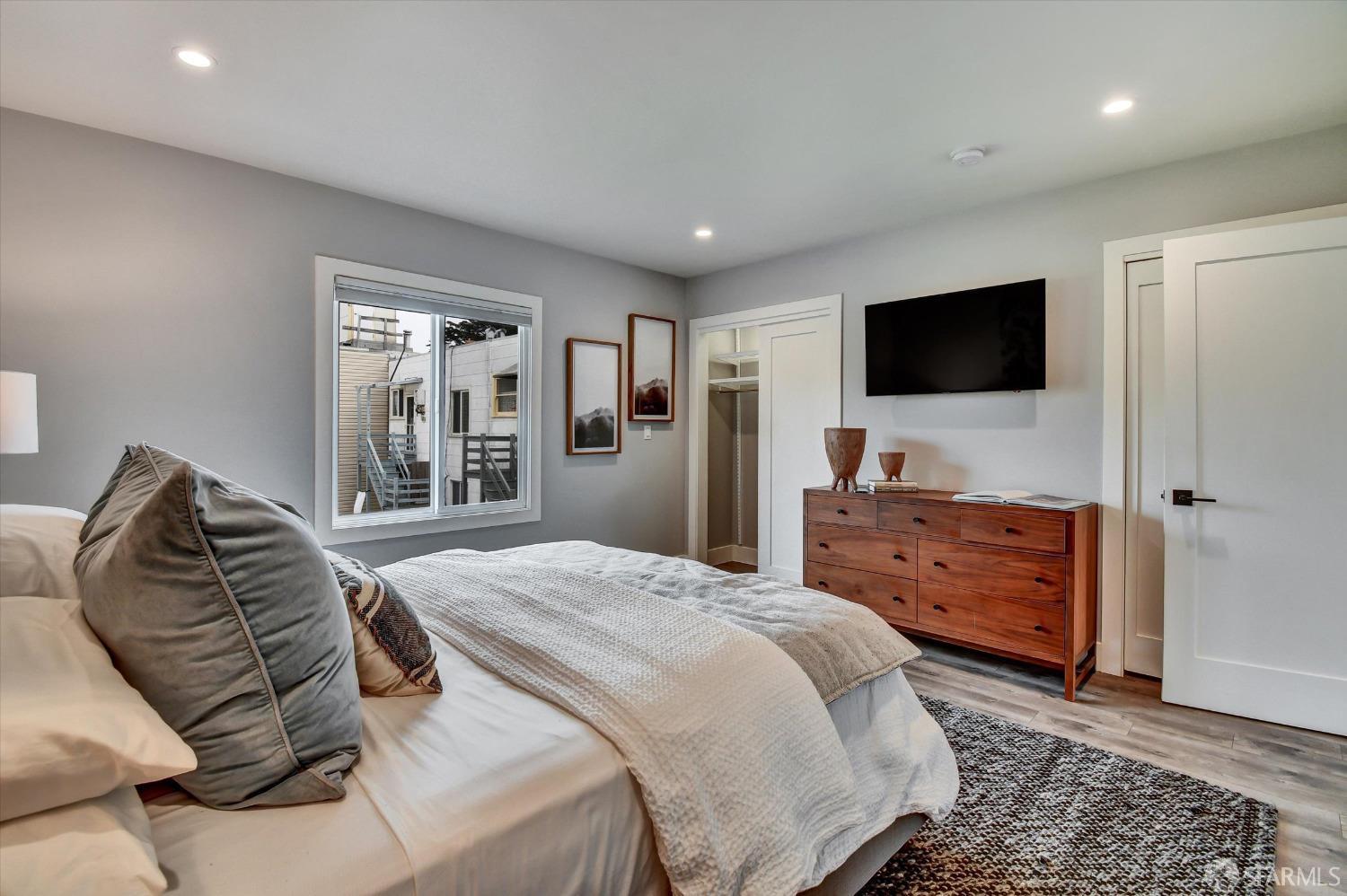 San Francisco, California 94122, United States, 4 Bedrooms Bedrooms, ,2 BathroomsBathrooms,Residential,Active,102967