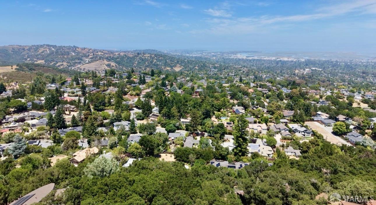 577 California Way