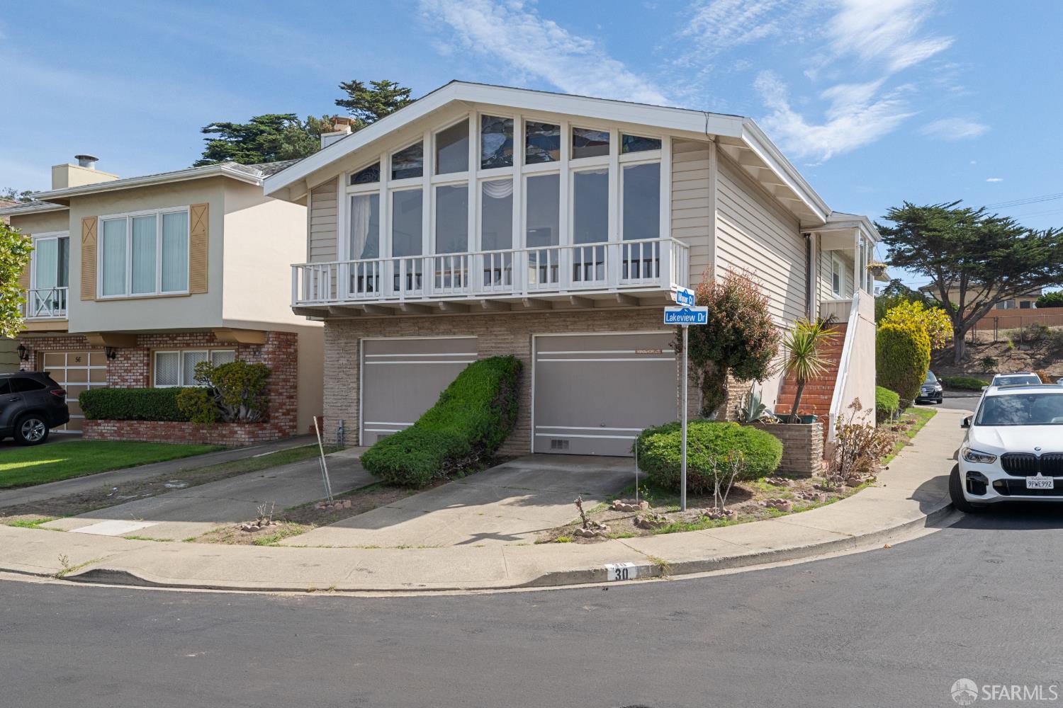 30 Manor Court, Daly City CA 94015