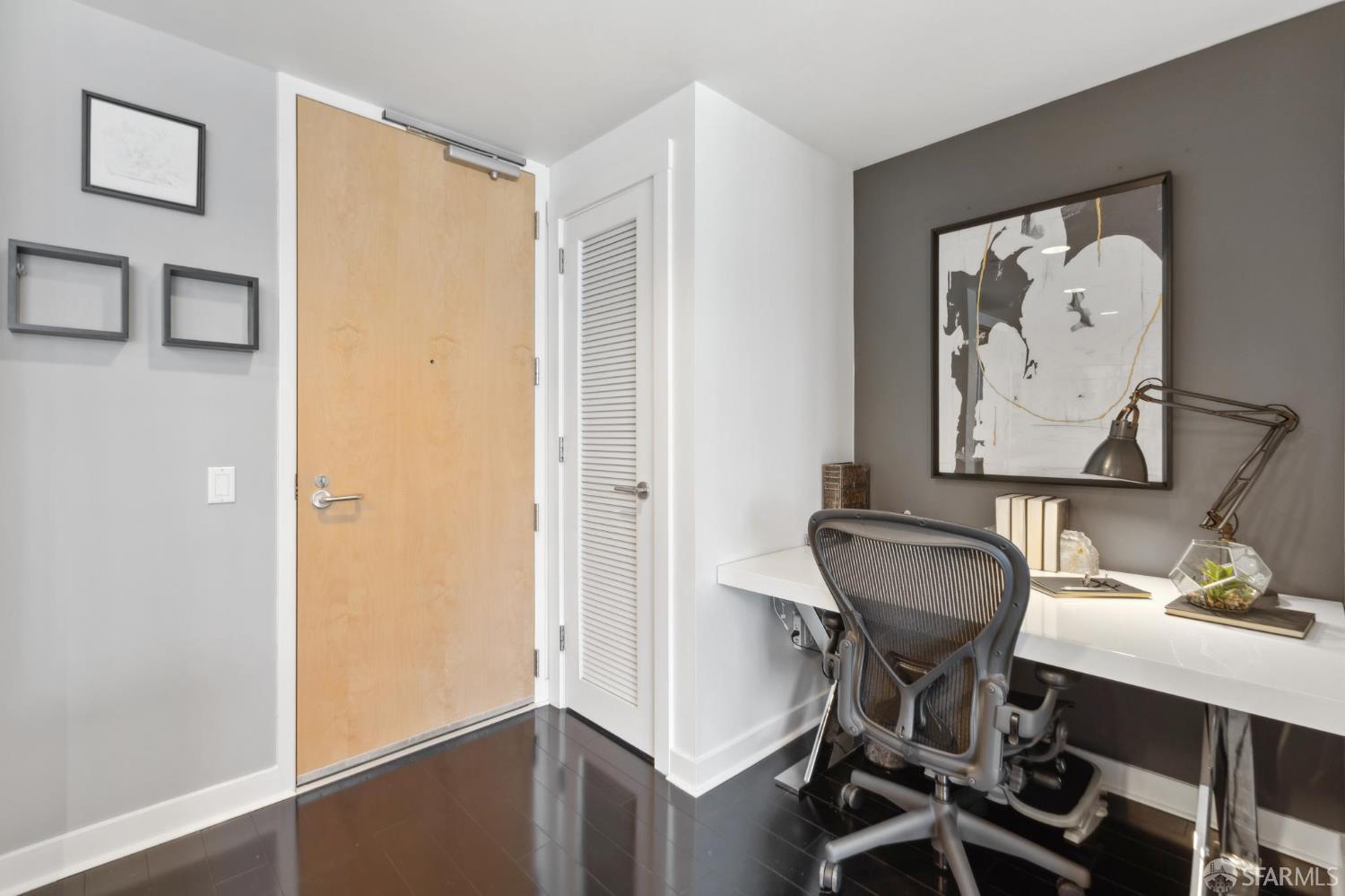 501 Beale Street 18E