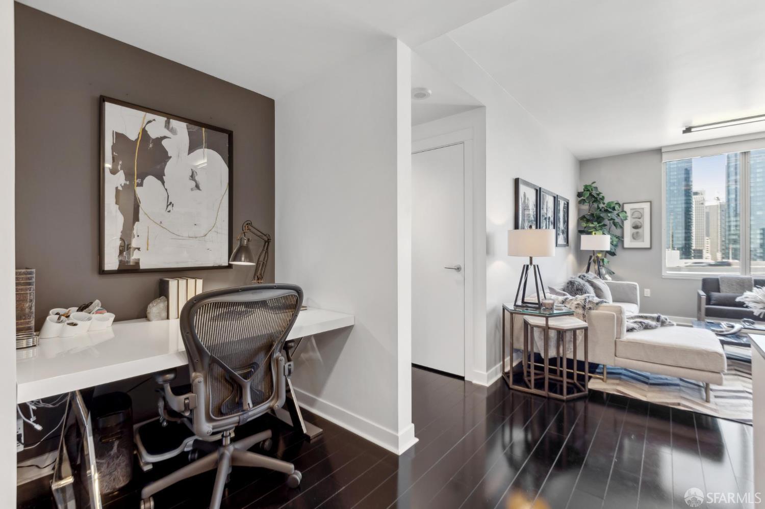 501 Beale Street 18E