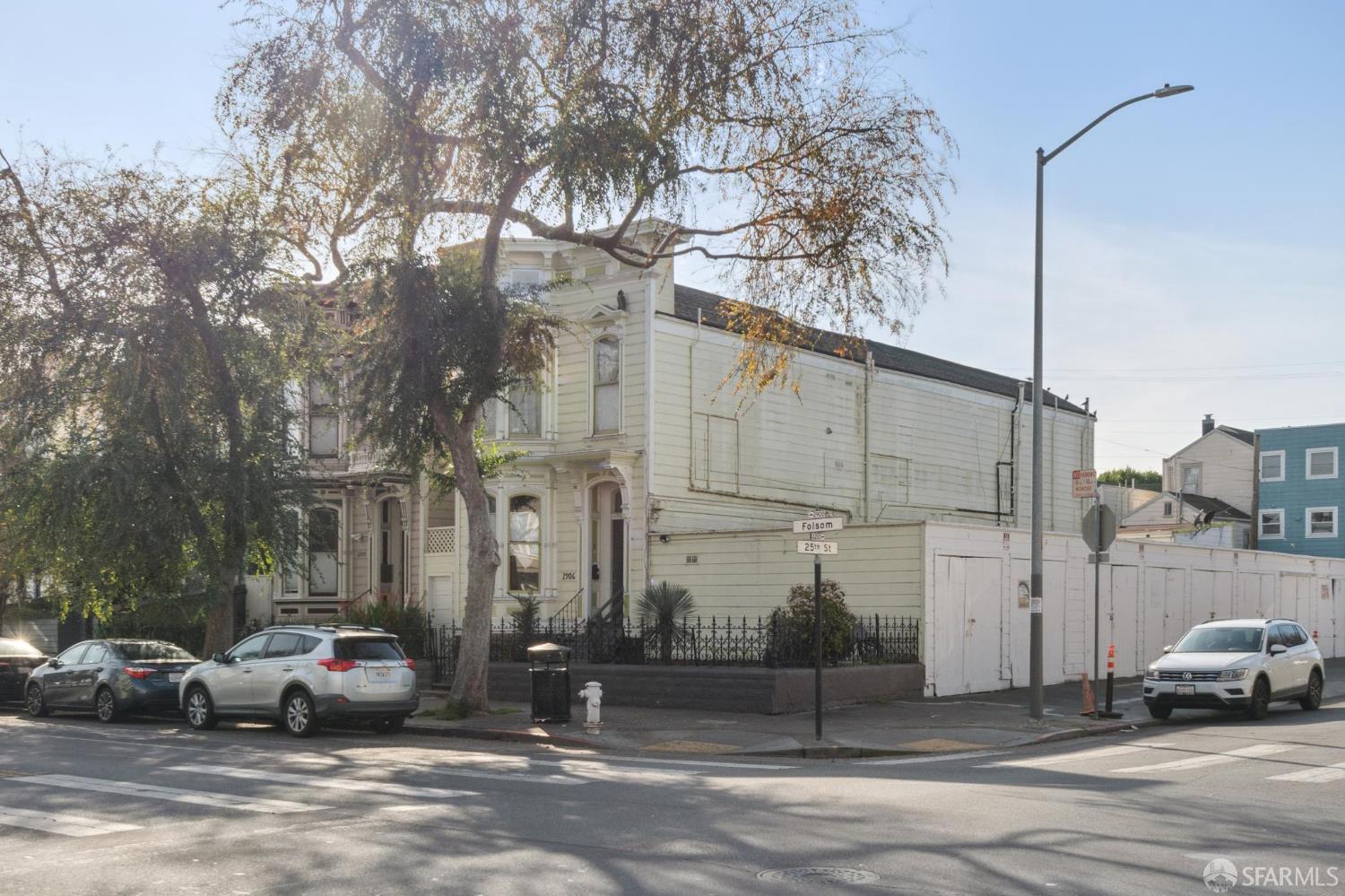 2906 Folsom Street