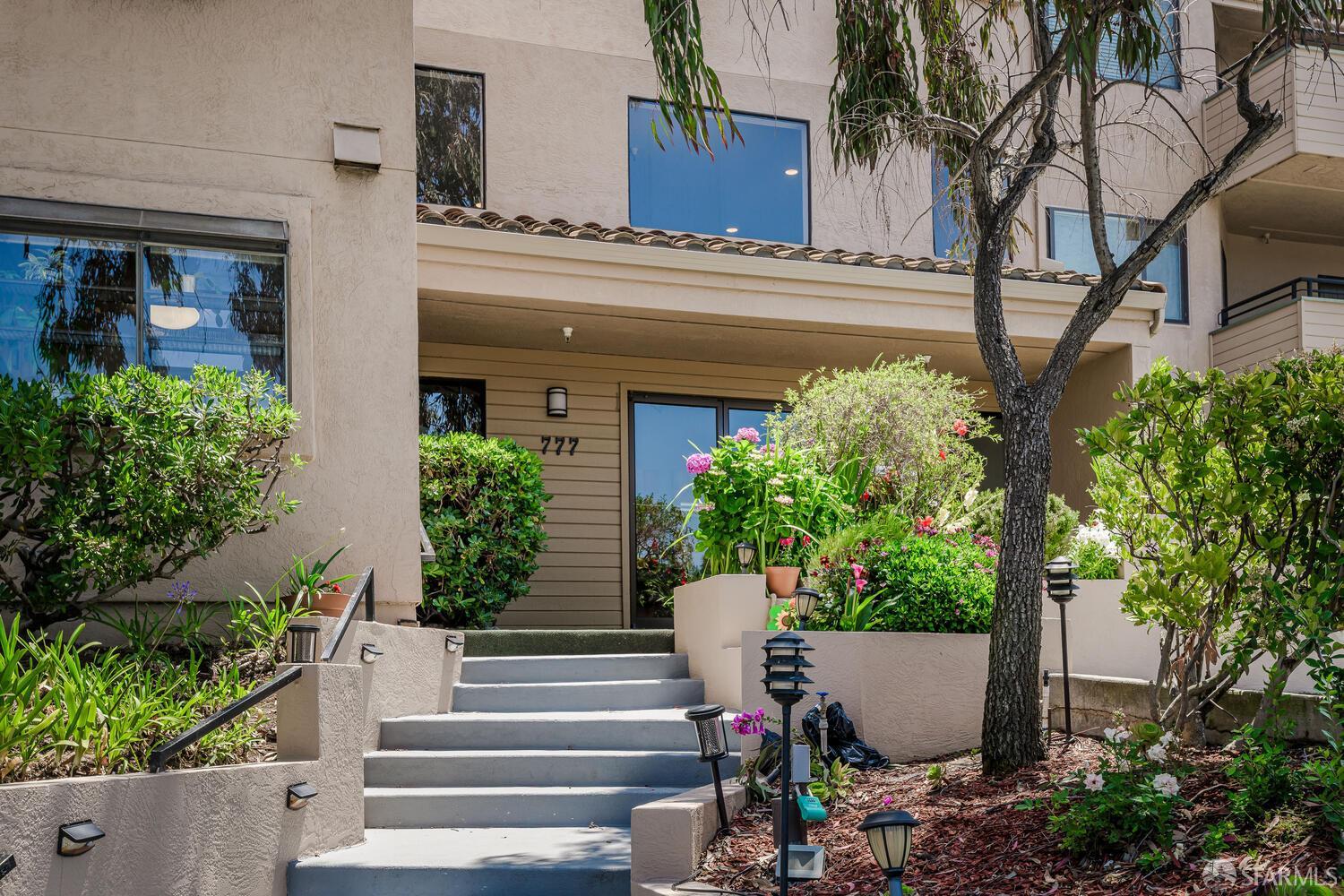 777 Morrell Avenue 206