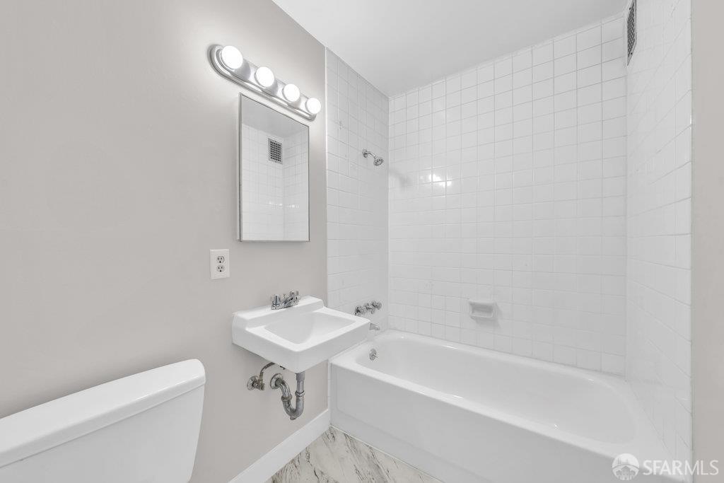 San Francisco, California 94115, United States, 2 Bedrooms Bedrooms, ,1 BathroomBathrooms,Residential,Active,141749