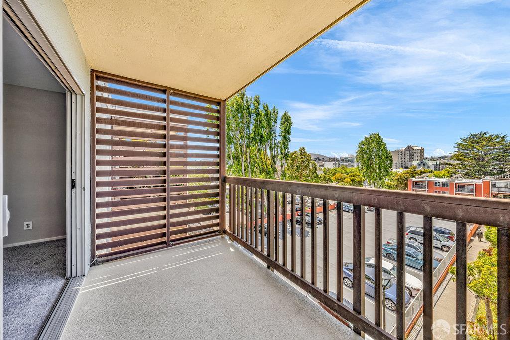 San Francisco, California 94115, United States, 2 Bedrooms Bedrooms, ,1 BathroomBathrooms,Residential,Active,141749