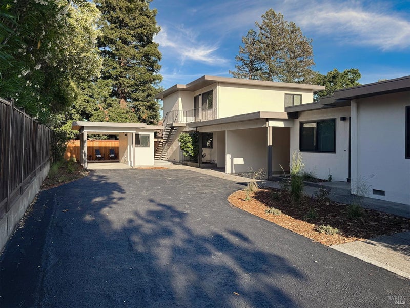 528 3rd Street W