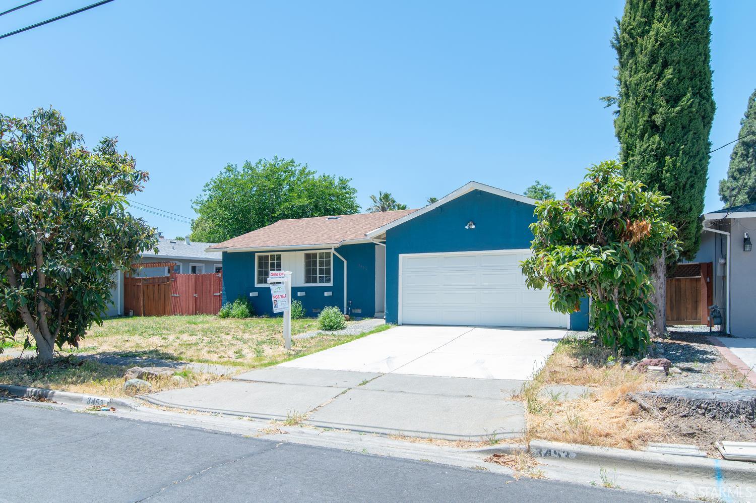 3453 Thunderbird Drive