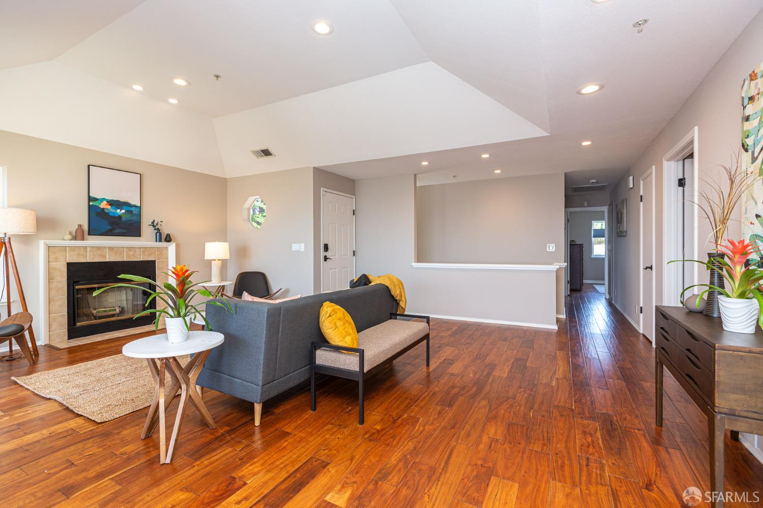 MLS: 425041264