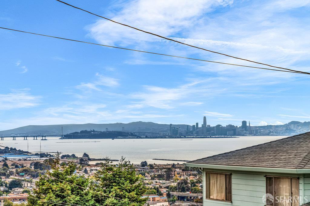 El Cerrito, California 94530, United States, 2 Bedrooms Bedrooms, ,1 BathroomBathrooms,Residential,Active,237082