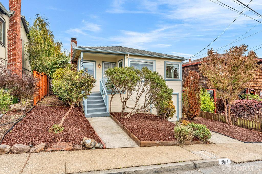 El Cerrito, California 94530, United States, 2 Bedrooms Bedrooms, ,1 BathroomBathrooms,Residential,Active,237082