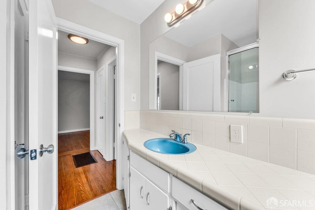 El Cerrito, California 94530, United States, 2 Bedrooms Bedrooms, ,1 BathroomBathrooms,Residential,Active,237082