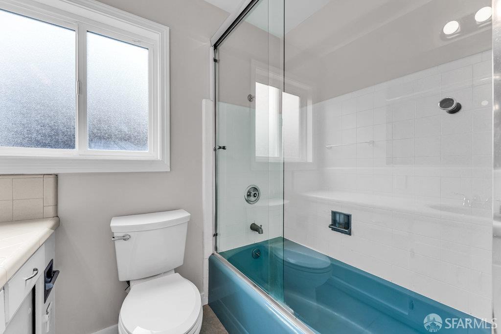 El Cerrito, California 94530, United States, 2 Bedrooms Bedrooms, ,1 BathroomBathrooms,Residential,Active,237082