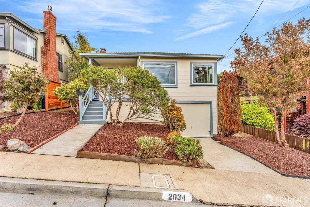 El Cerrito, California 94530, United States, 2 Bedrooms Bedrooms, ,1 BathroomBathrooms,Residential,Active,237082