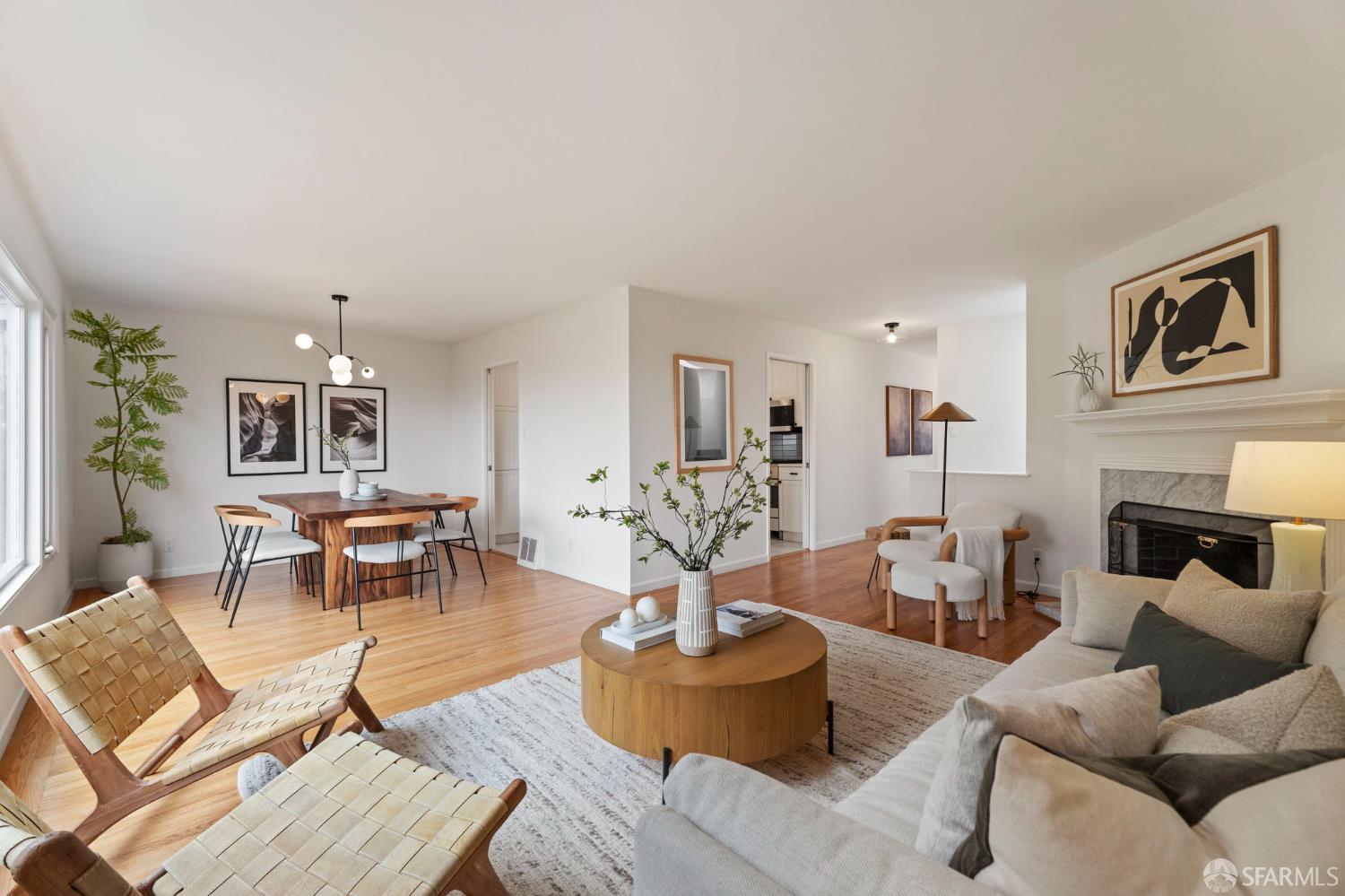 313 Los Palmos Drive