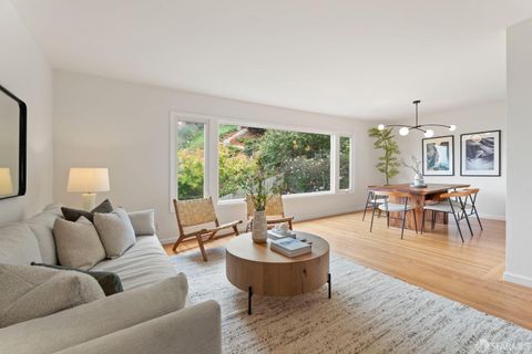 Property photo of 313 Los Palmos Drive, San Francisco, CA 94127