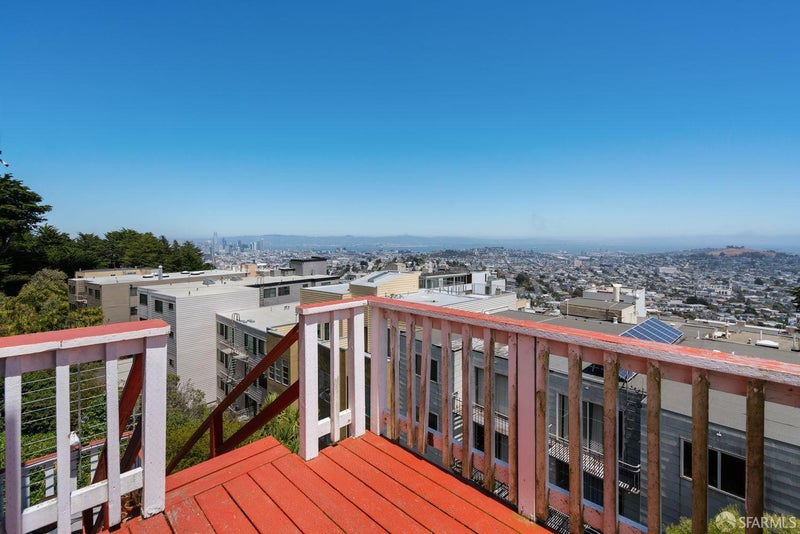 477 Burnett Avenue