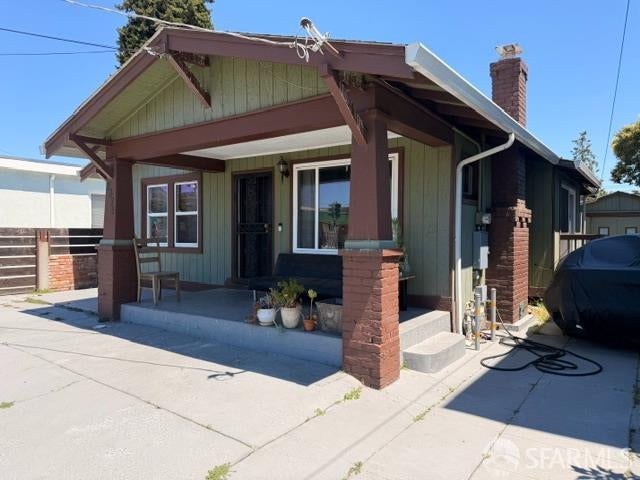 2474 Seminary Avenue, Oakland CA 94605