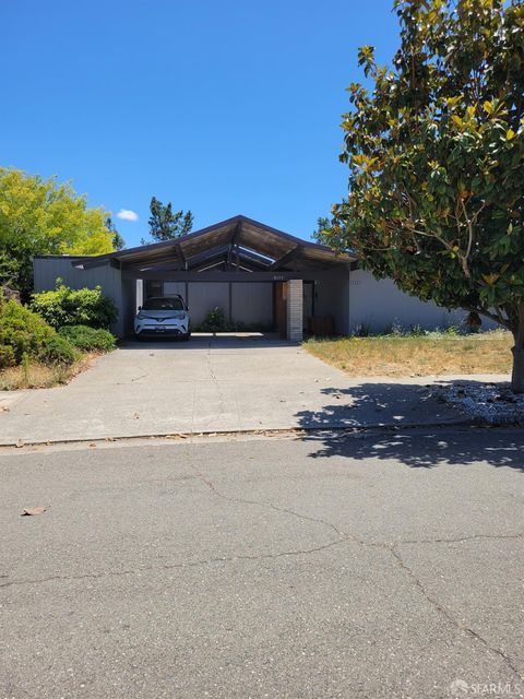 8055 Shay Drive, Oakland, CA 94605 - #: 423900273