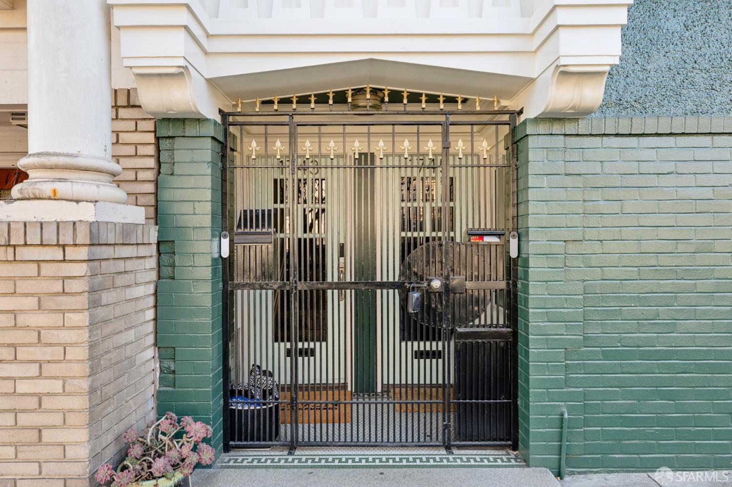1743 Grove Street