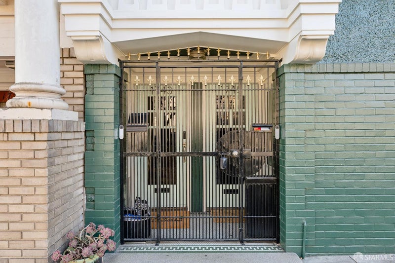 1743 Grove Street