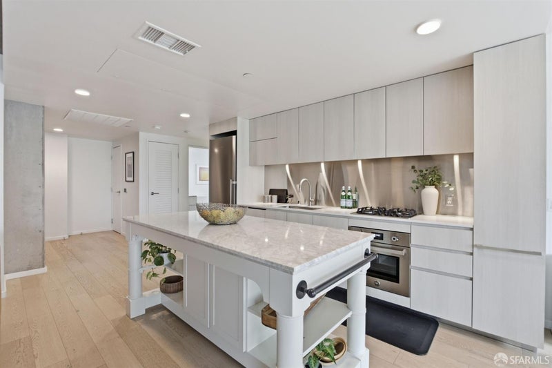 338 Potrero Avenue 204
