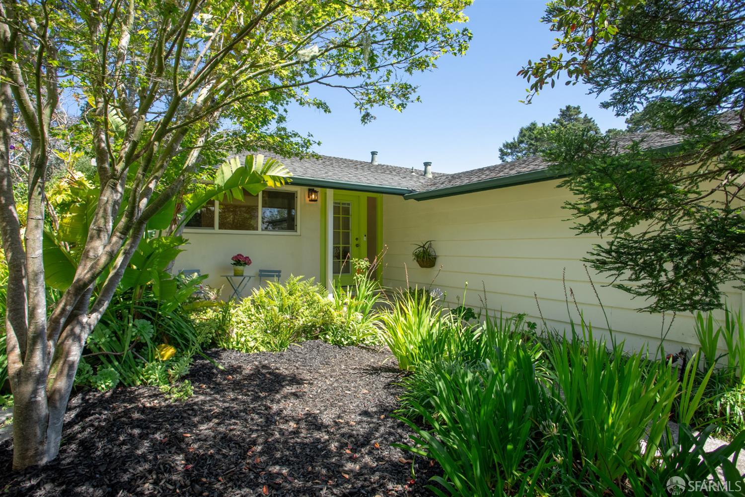 1484 Crespi Road