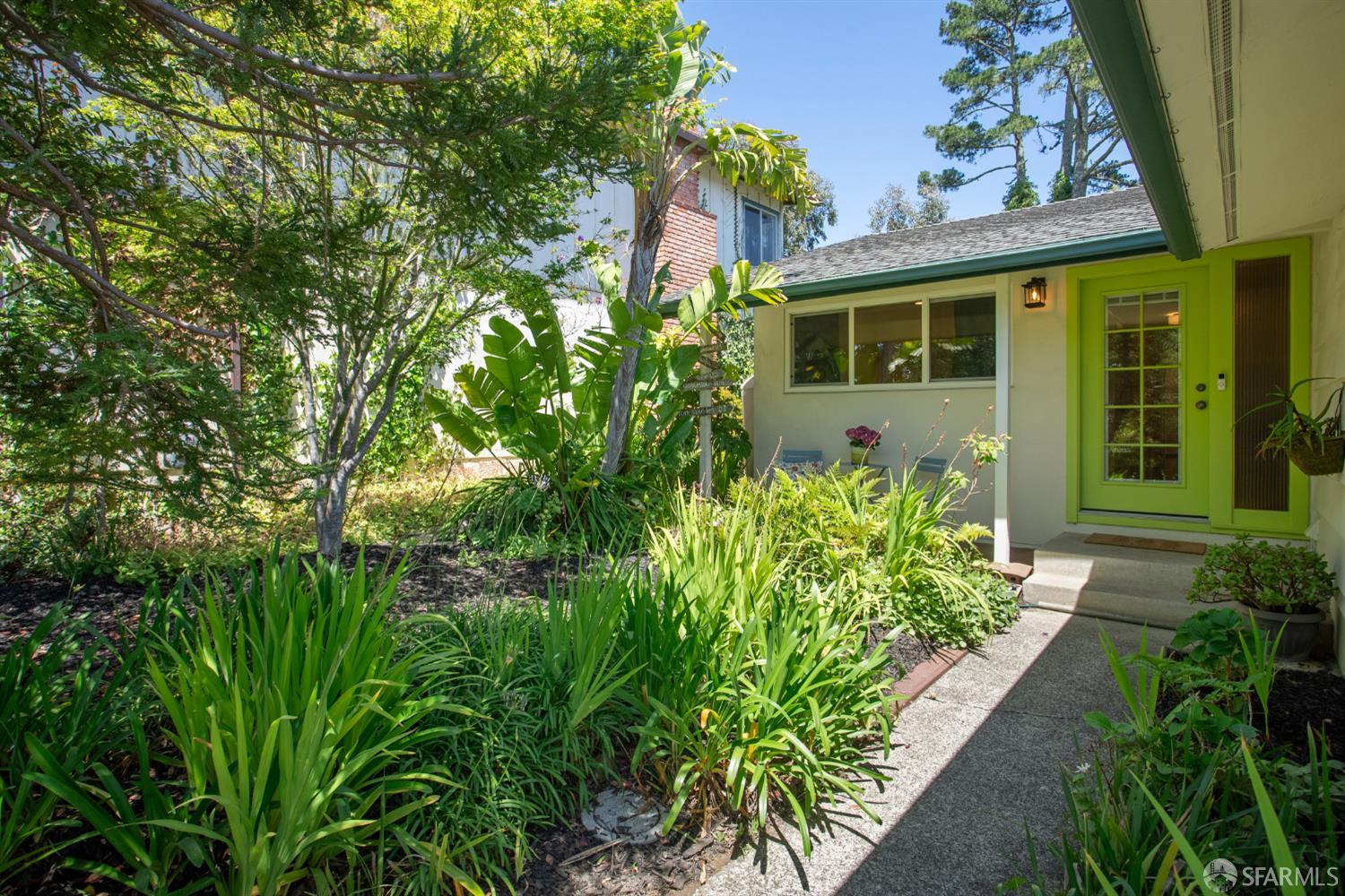1484 Crespi Road