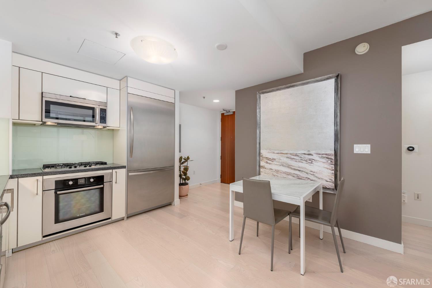 338 Spear Street 8G