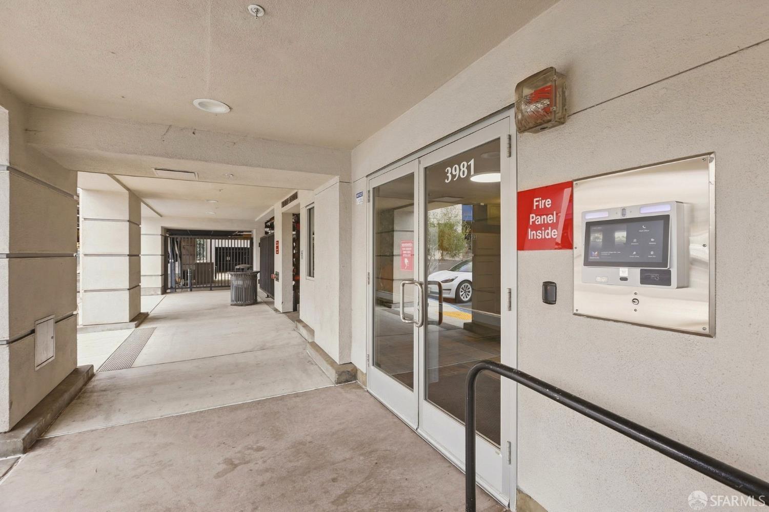 3981 Alemany Boulevard 302