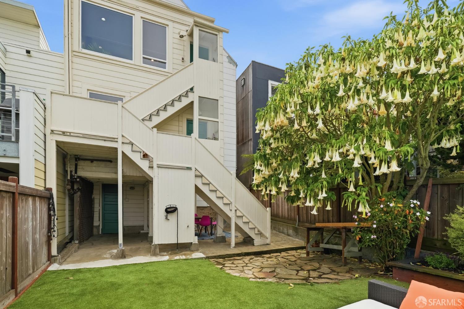 36 Gladys Street