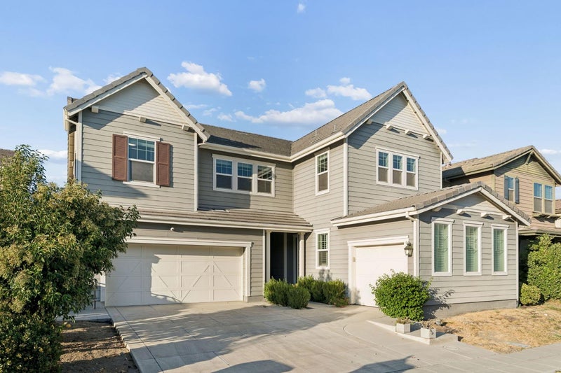 633 W Waterman Drive